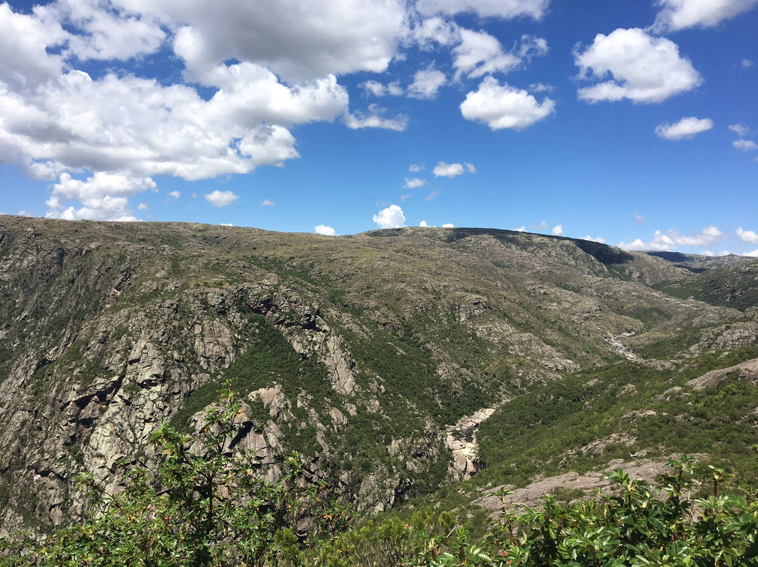 San Clemente旅游景点-Quebrada del Rio Condorito (Condorito River's Gorge)