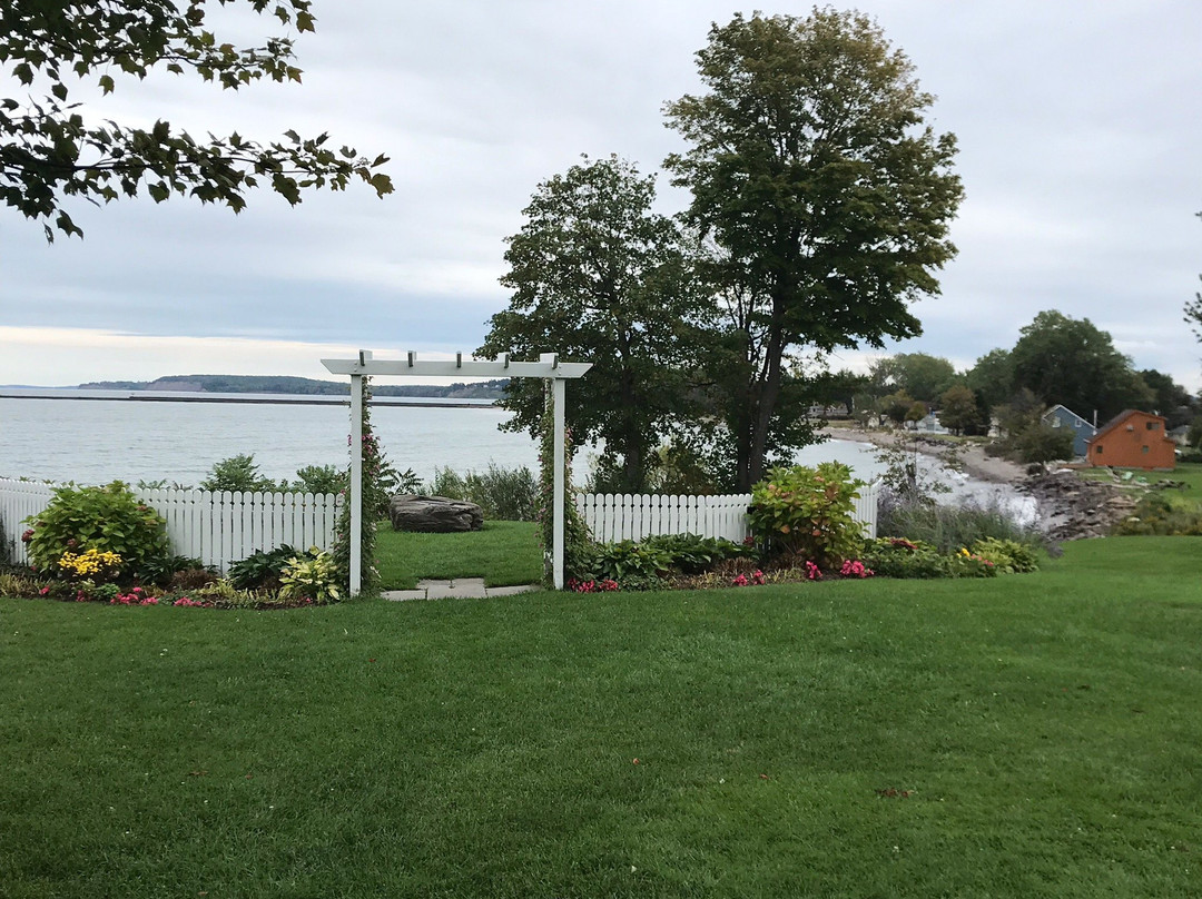 Sodus Point Beach Park景点图片