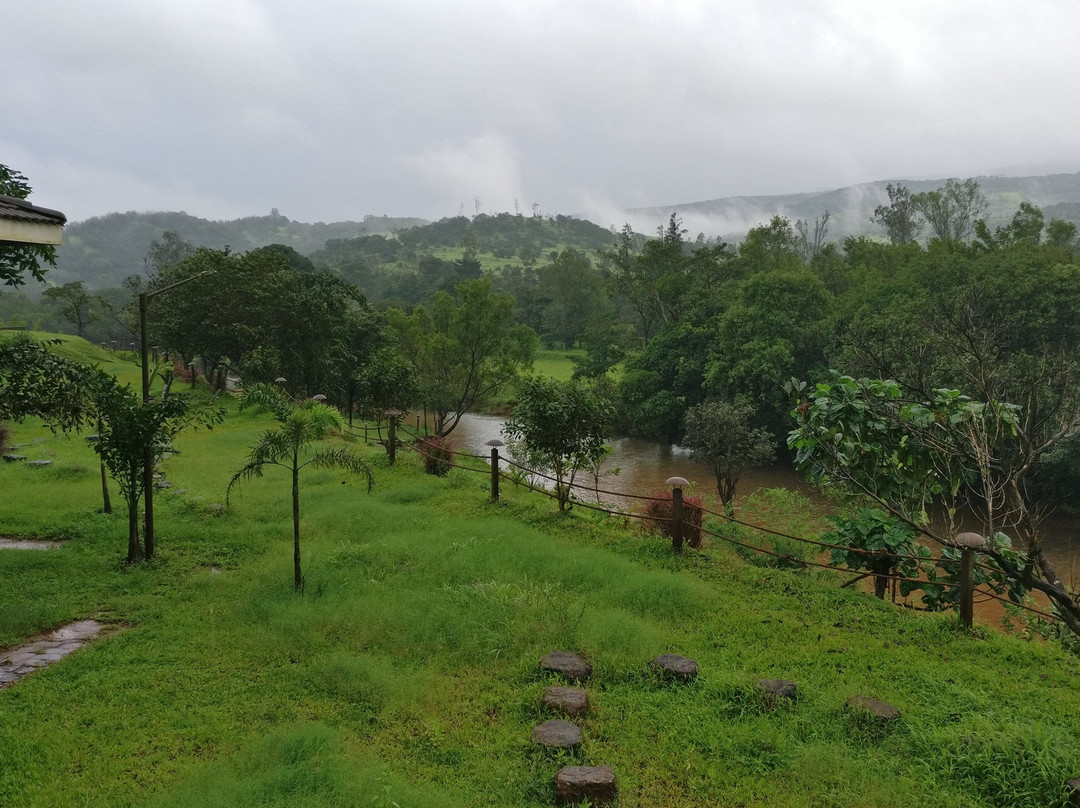 Kyriad Prestige Riverside Amba Ghat主图