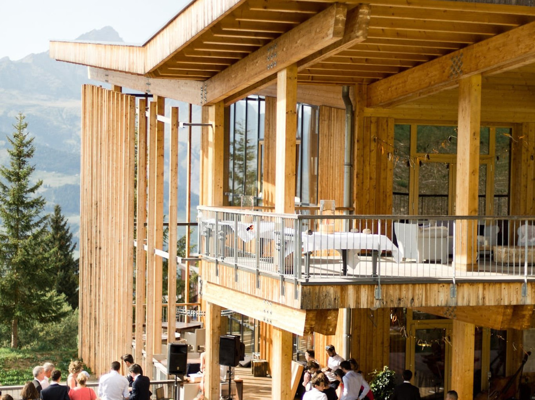 L'Aiguille Grive Chalets Hotel主图