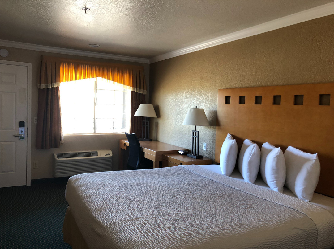 Lake Point Lodge - Clearlake Oaks, CA主图