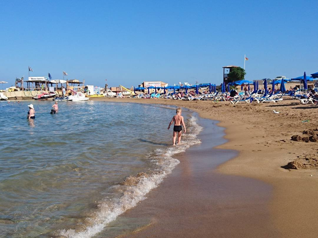 Louma Beach-帕拉林尼必去景点