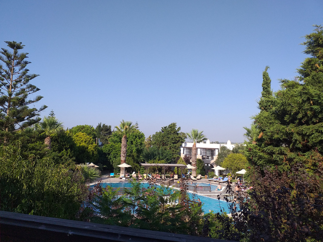 Gaia Royal Hotel主图