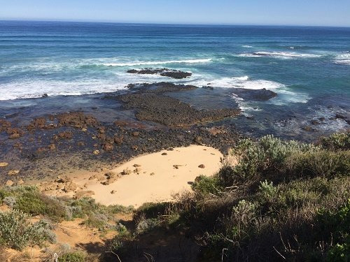 Fingal Beach Walk景点图片