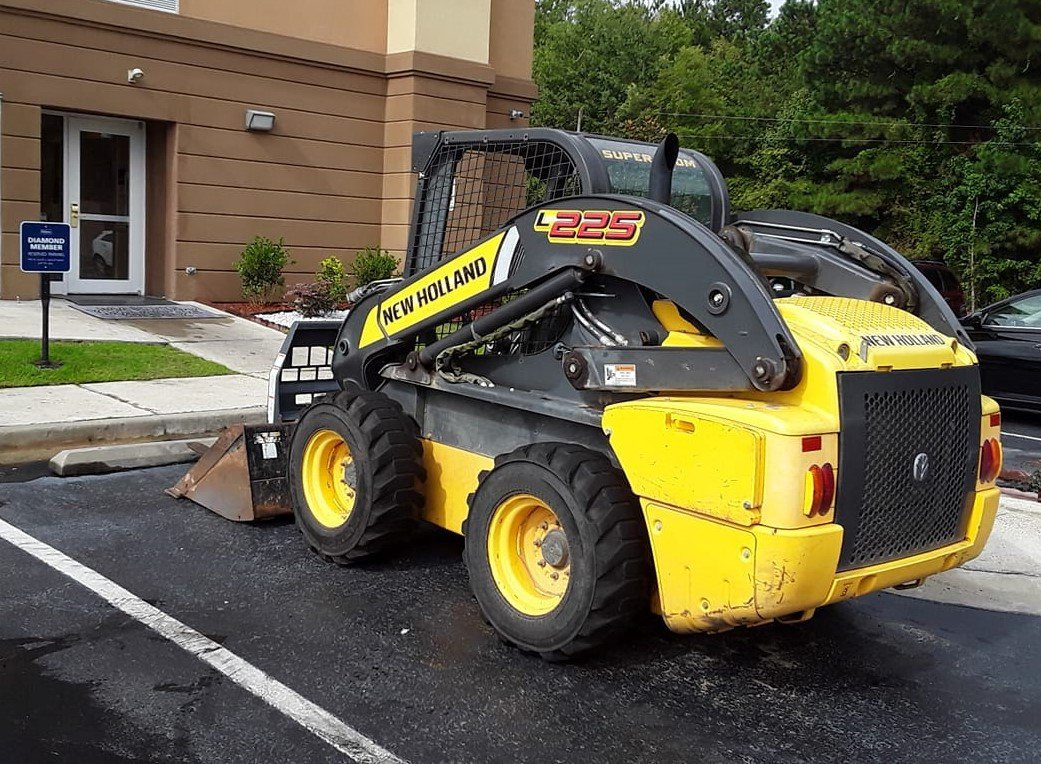 曼宁希尔顿恒庭酒店主图