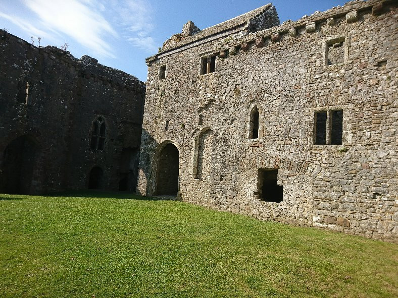 Weobley Castle景点图片