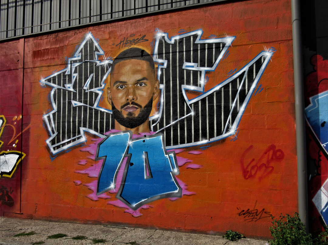 Fresque "Frenchies got Game"-欧贝维利耶必去景点