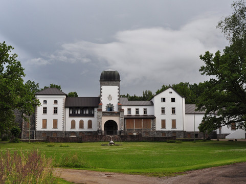 Jaungulbene Manor