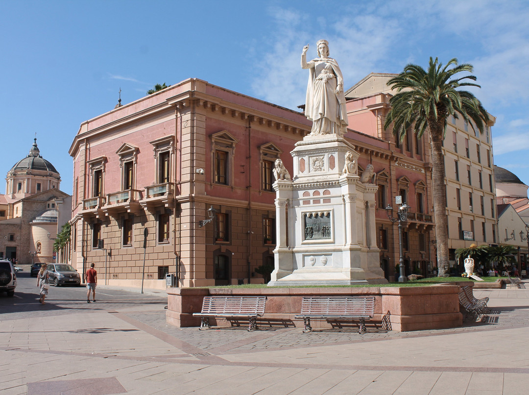 Piazza Eleonora-奥里斯塔诺省必去景点