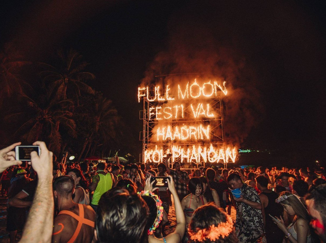 Halfmoon Festival景点图片