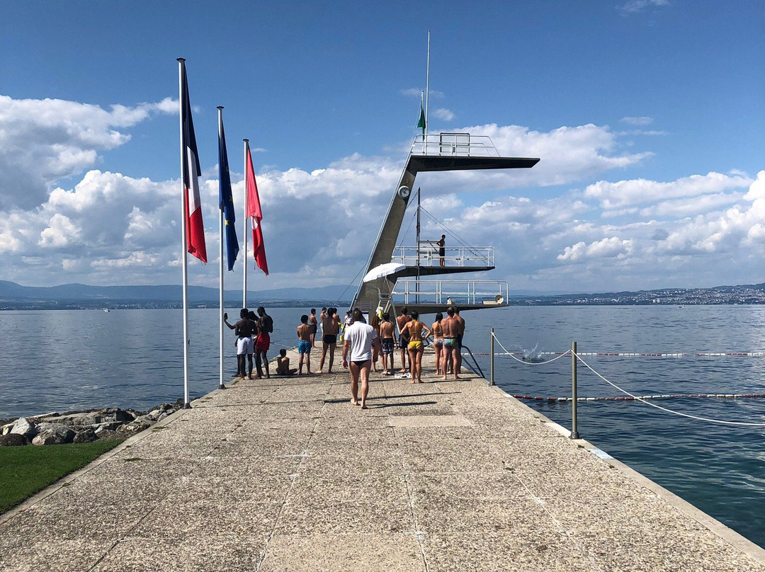 Evian Piscine-依云必去景点