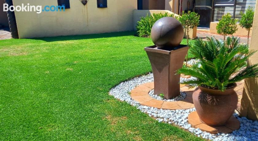 Butrin Guest House主图