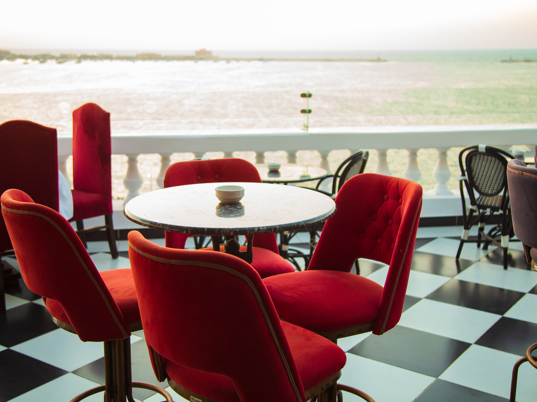 Paradise Inn Le Metropole Hotel