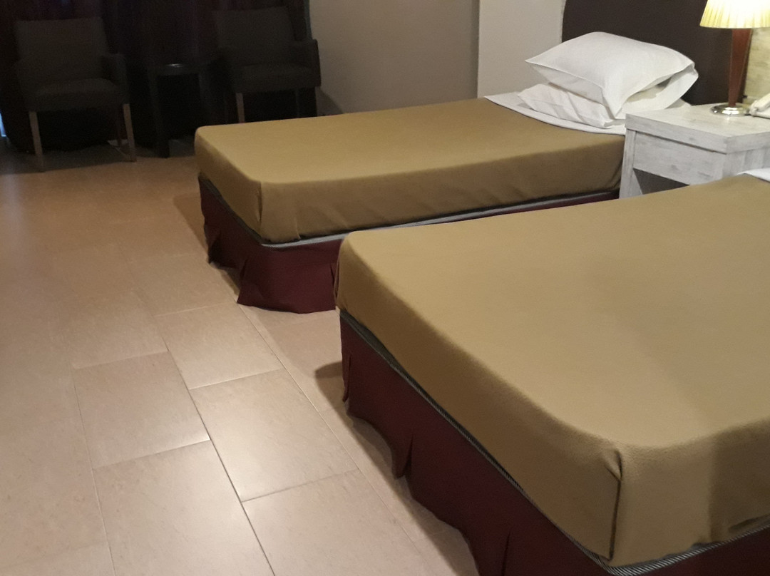 德禺海滩度假酒店主图