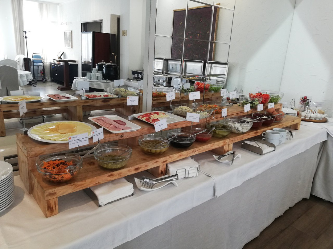 Victoria Hotel主图