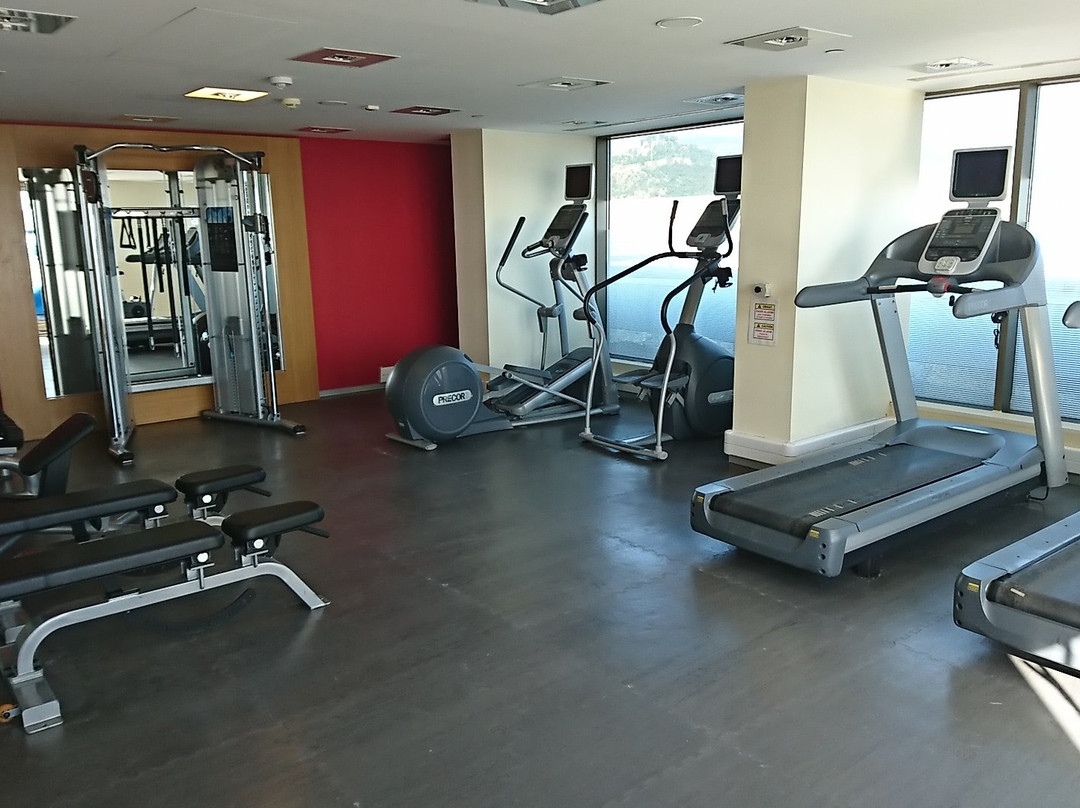 屈塔希亚希尔顿花园酒店主图