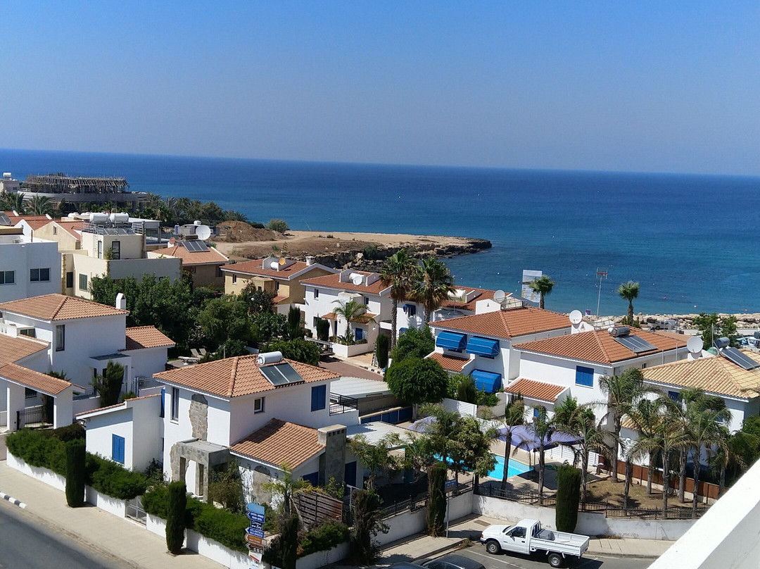 The Golden Coast Beach Hotel主图