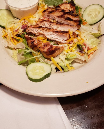 Browns Summit餐馆和美食-Uptown Charlie's