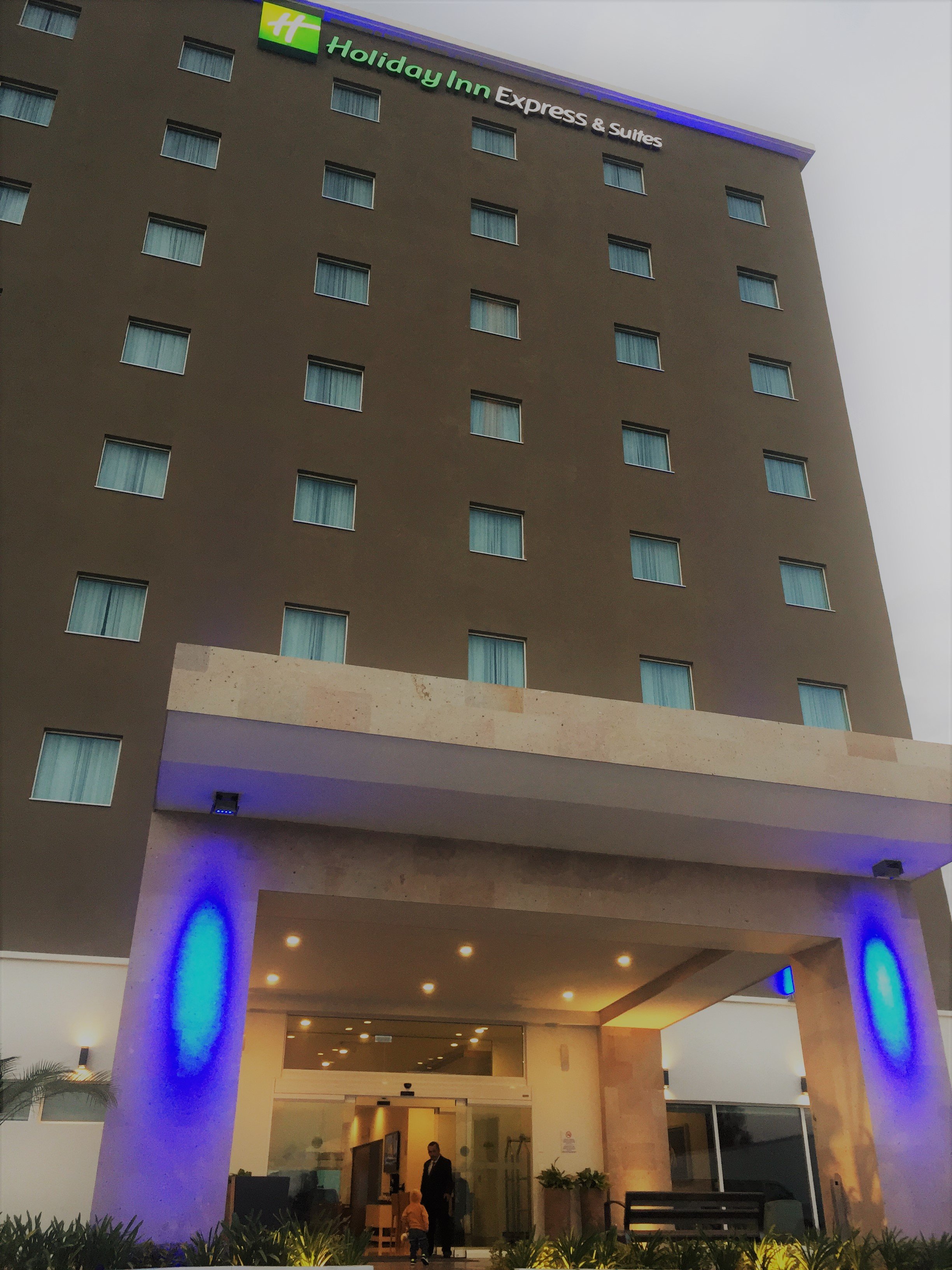 Holiday Inn Express & Suites Silao Aeropuerto - Terminal By IHG-portrait