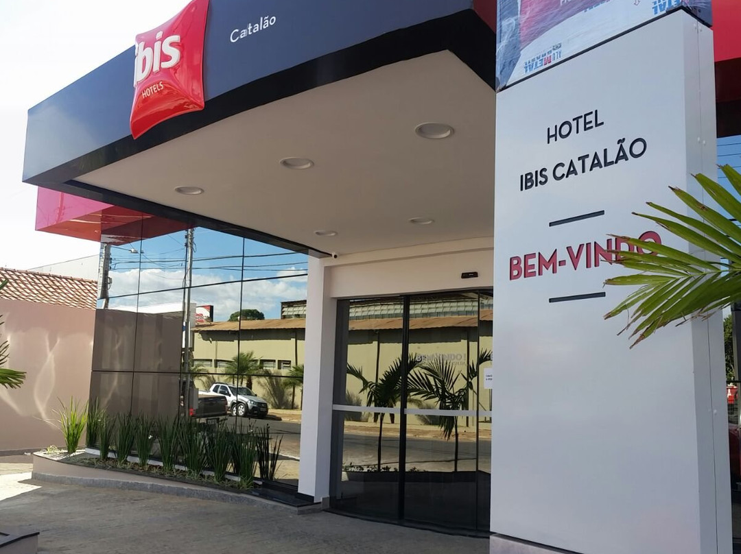 宜必思卡塔劳酒店主图