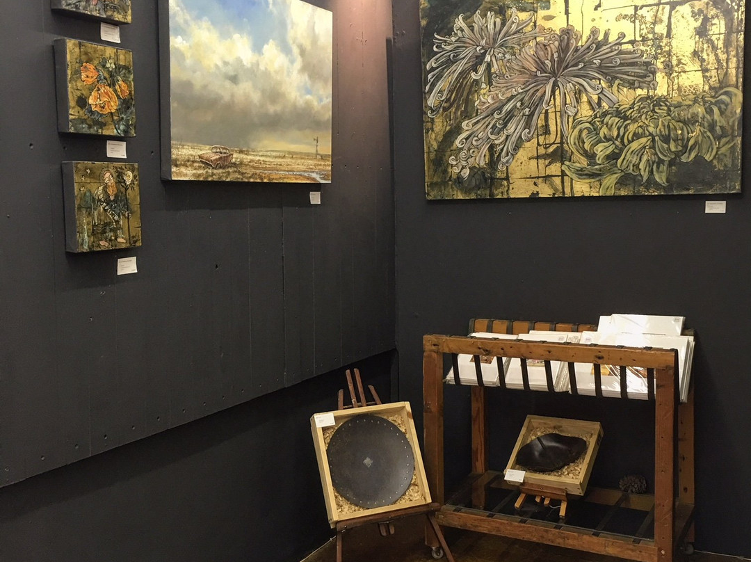 Addy Hoyle Art Gallery-克拉伦斯必去景点