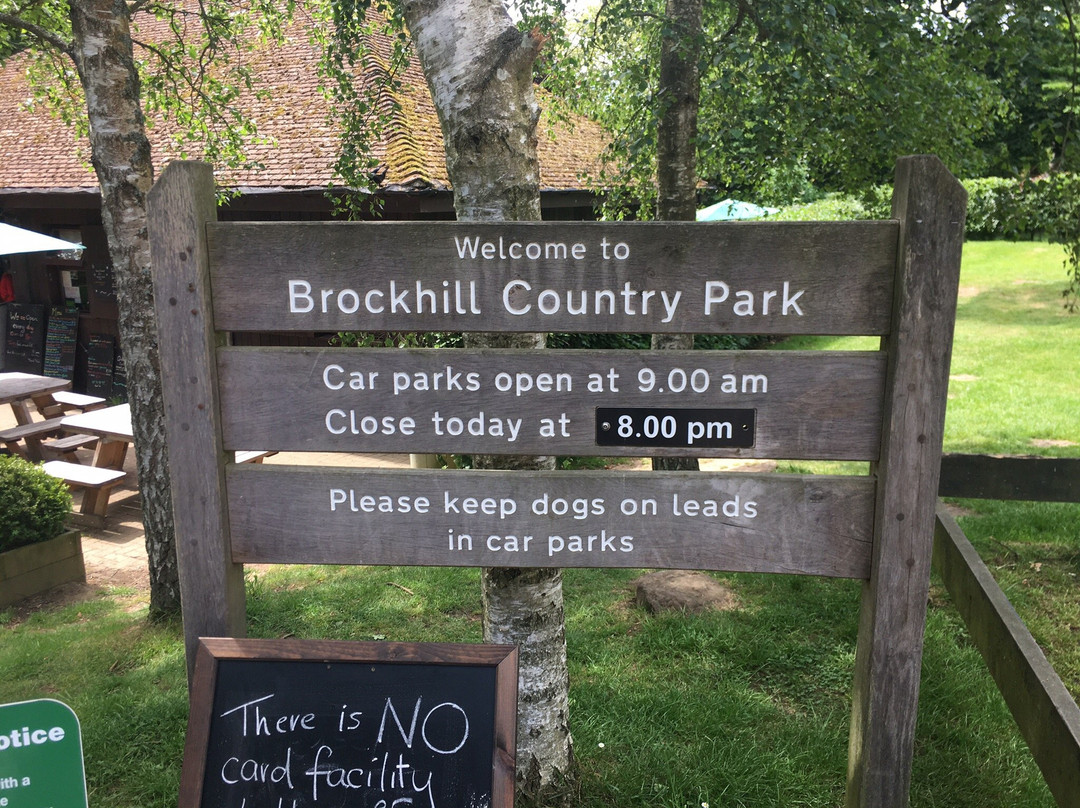 Brockhill Country Park景点图片