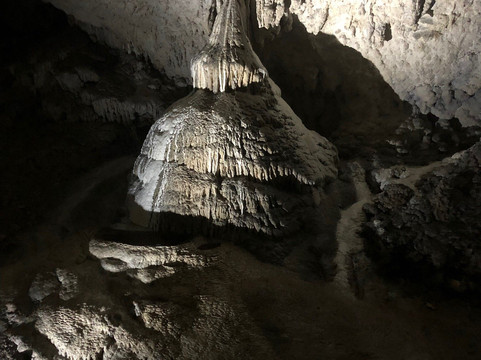 Meziad Cave-Meziad必去景点