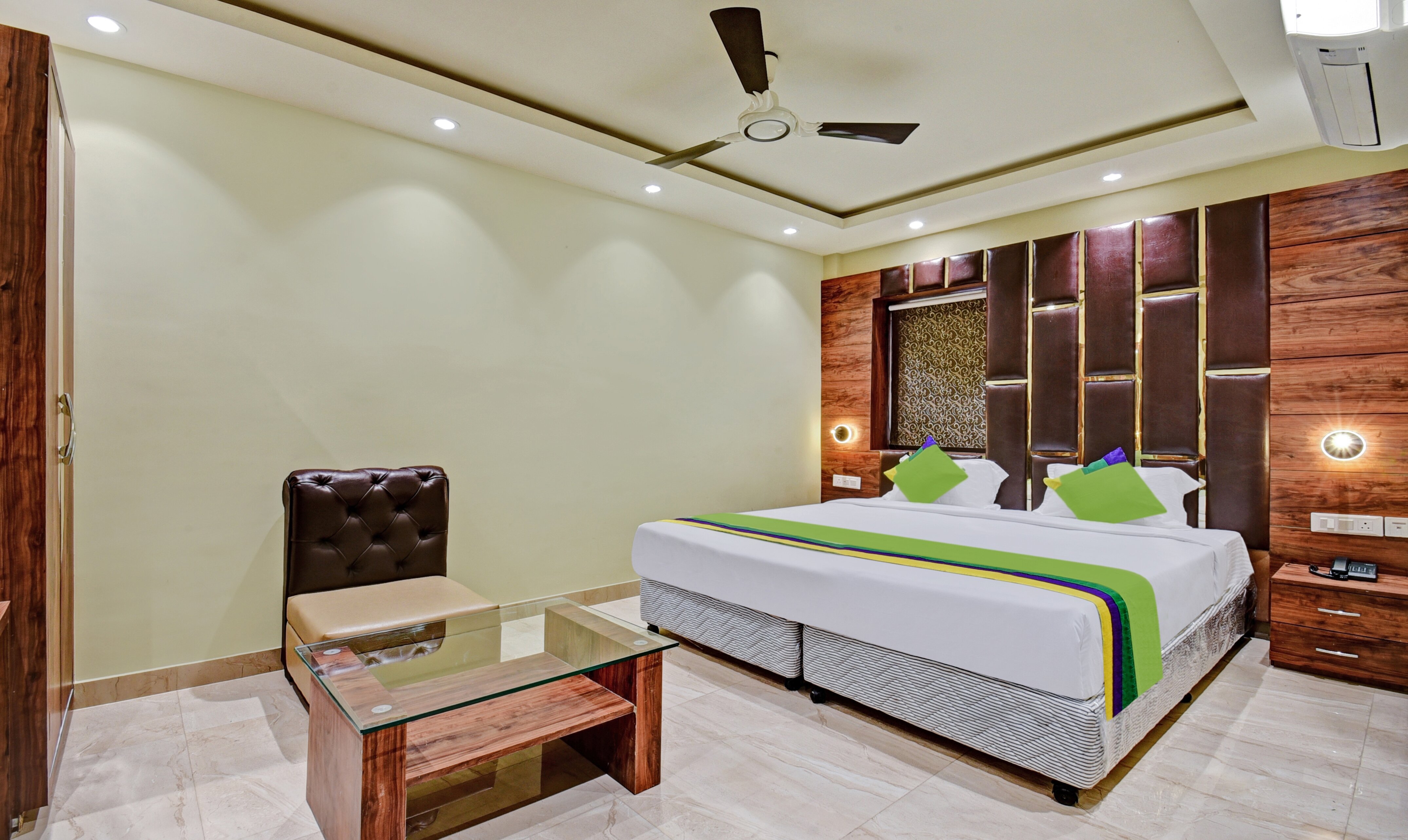 The Hotel Bliss Churned-客卧