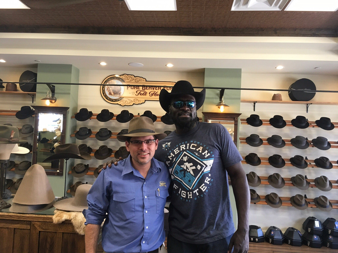 Watson's Hat Shop-洞溪必去景点