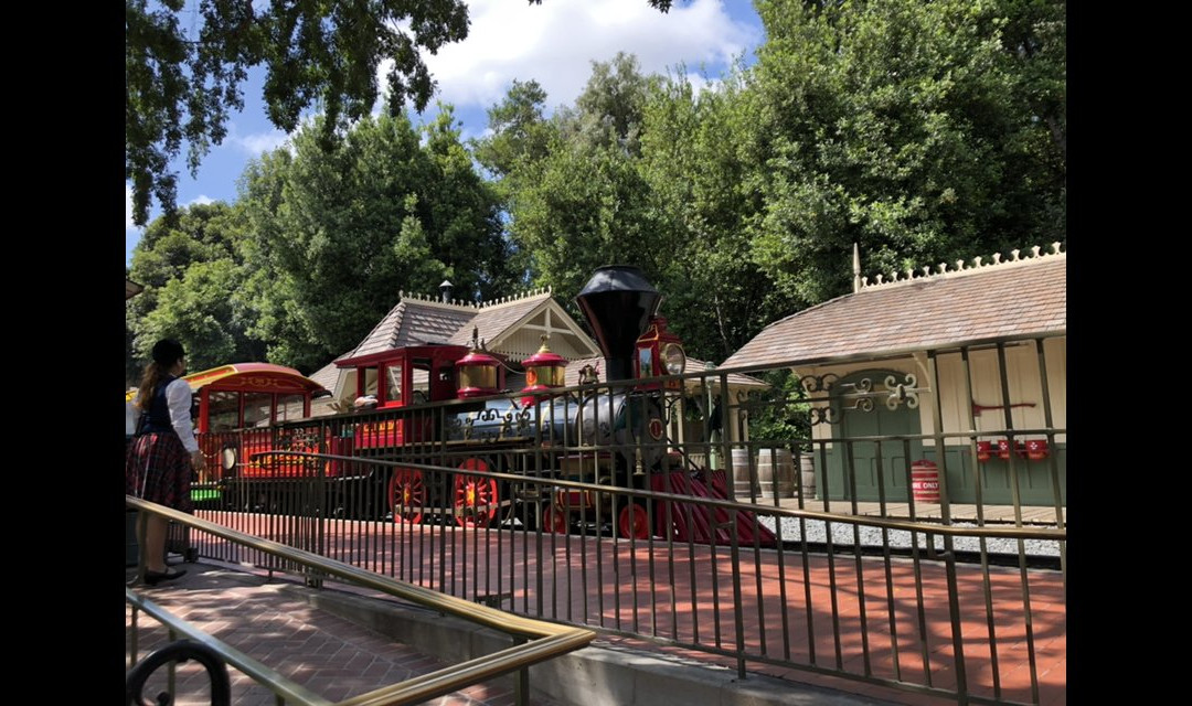 Disneyland Railroad景点图片