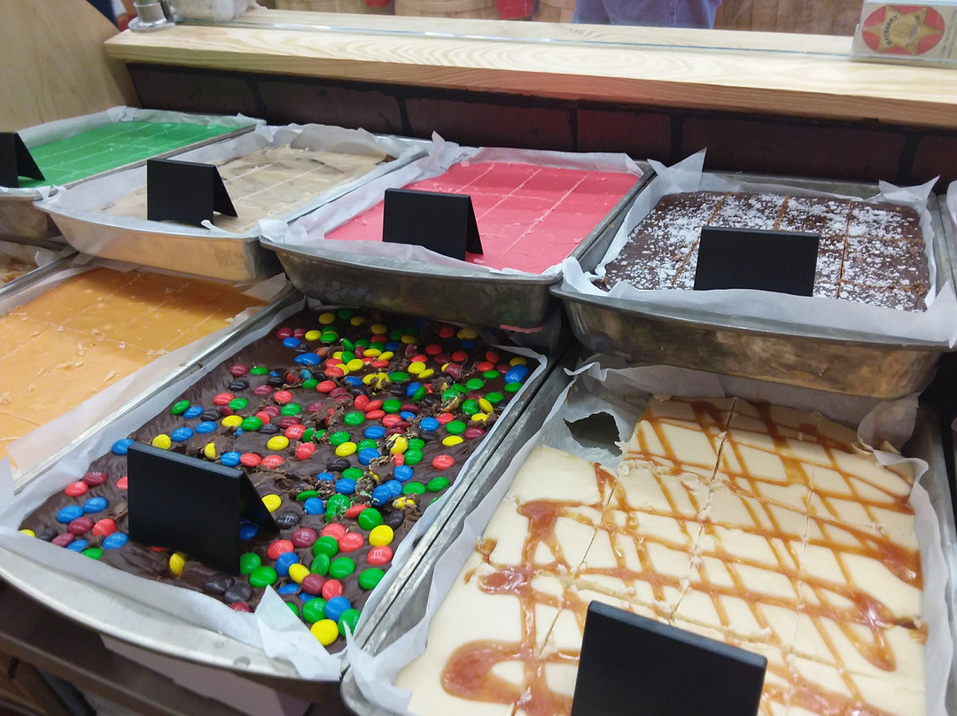 Bear Creek Gifts And Candy Kitchen景点图片