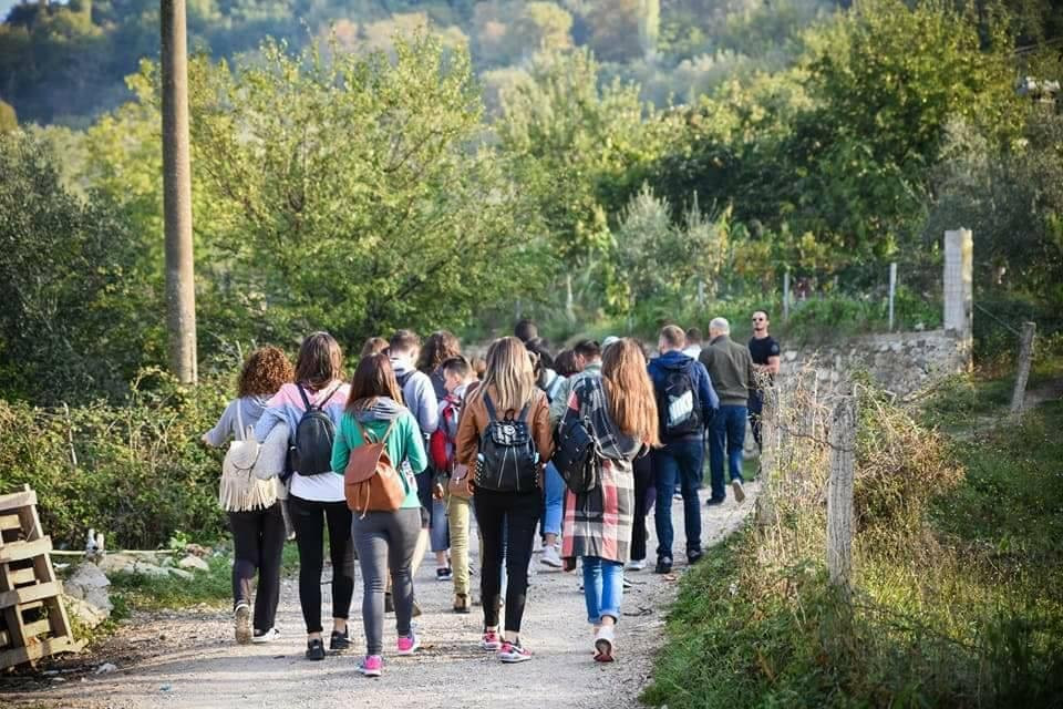 Exploringwithgysi-地拉那必去景点