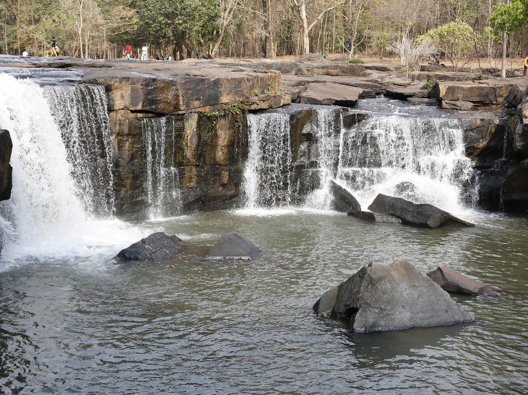 Tatton Waterfall景点图片