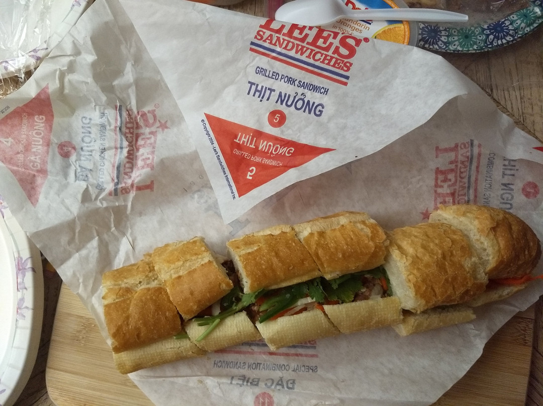 Lee's Sandwiches