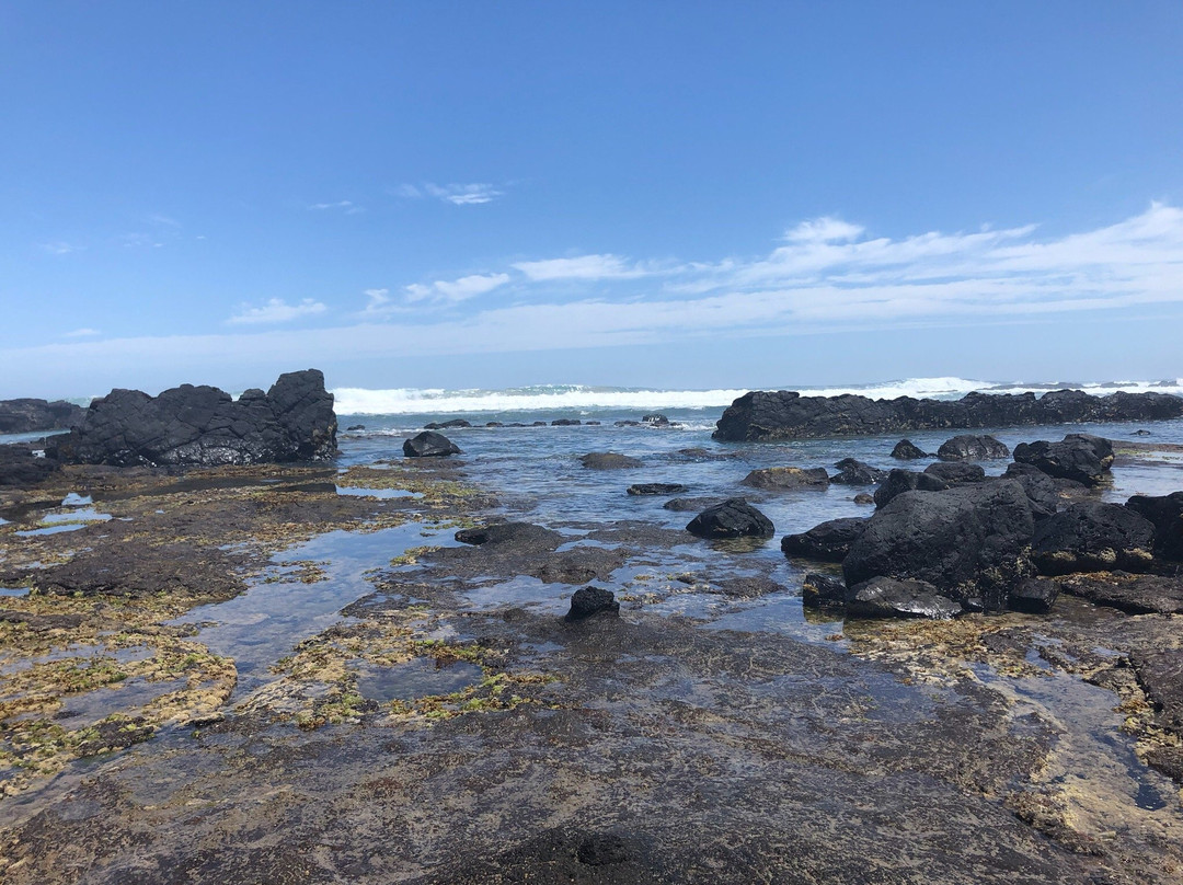 Cairn Beach景点图片