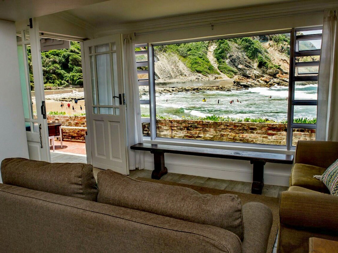 Silver Spray Beach Accommodation