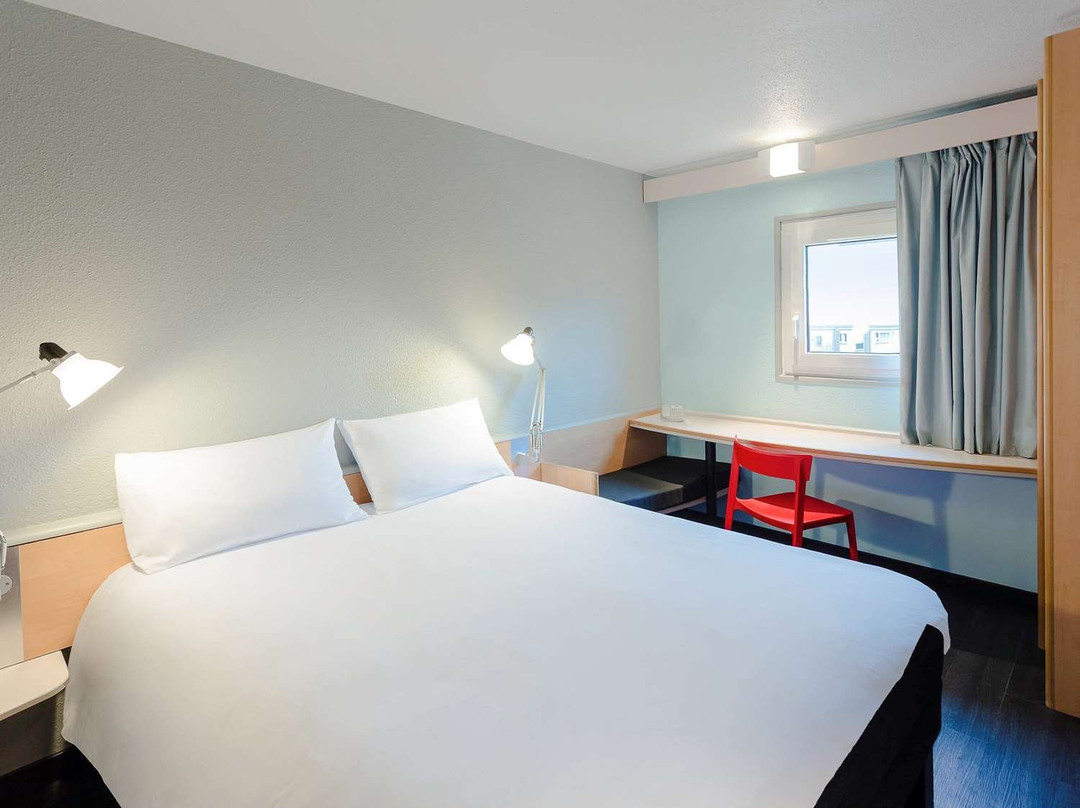 Ibis Bourges主图