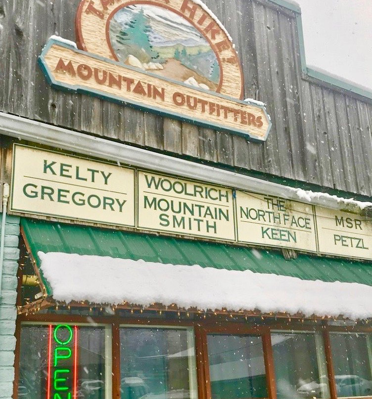 Take A Hike Mountain Outfitters景点图片