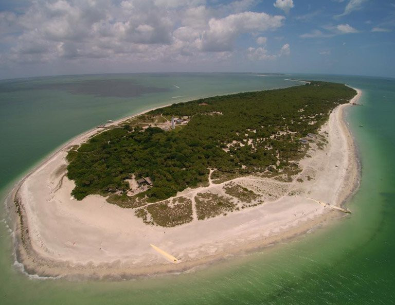 Lazy Turtle Beach Rentals-安娜玛丽亚岛必去景点