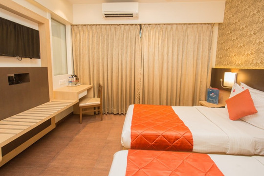 皇家经典酒店主图