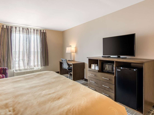 Quality Inn & Suites Carlsbad Caverns Area主图