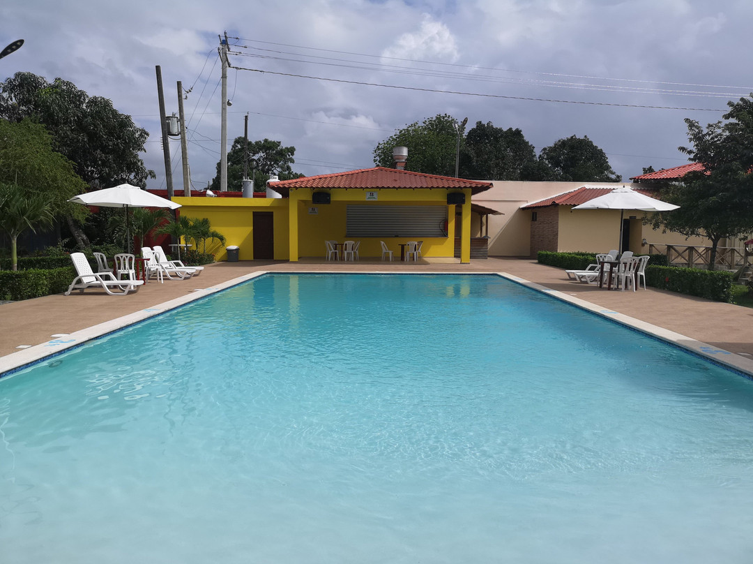 Hotel Rancho Guacamayos