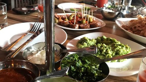 Una Mexicana Restaurante Bar