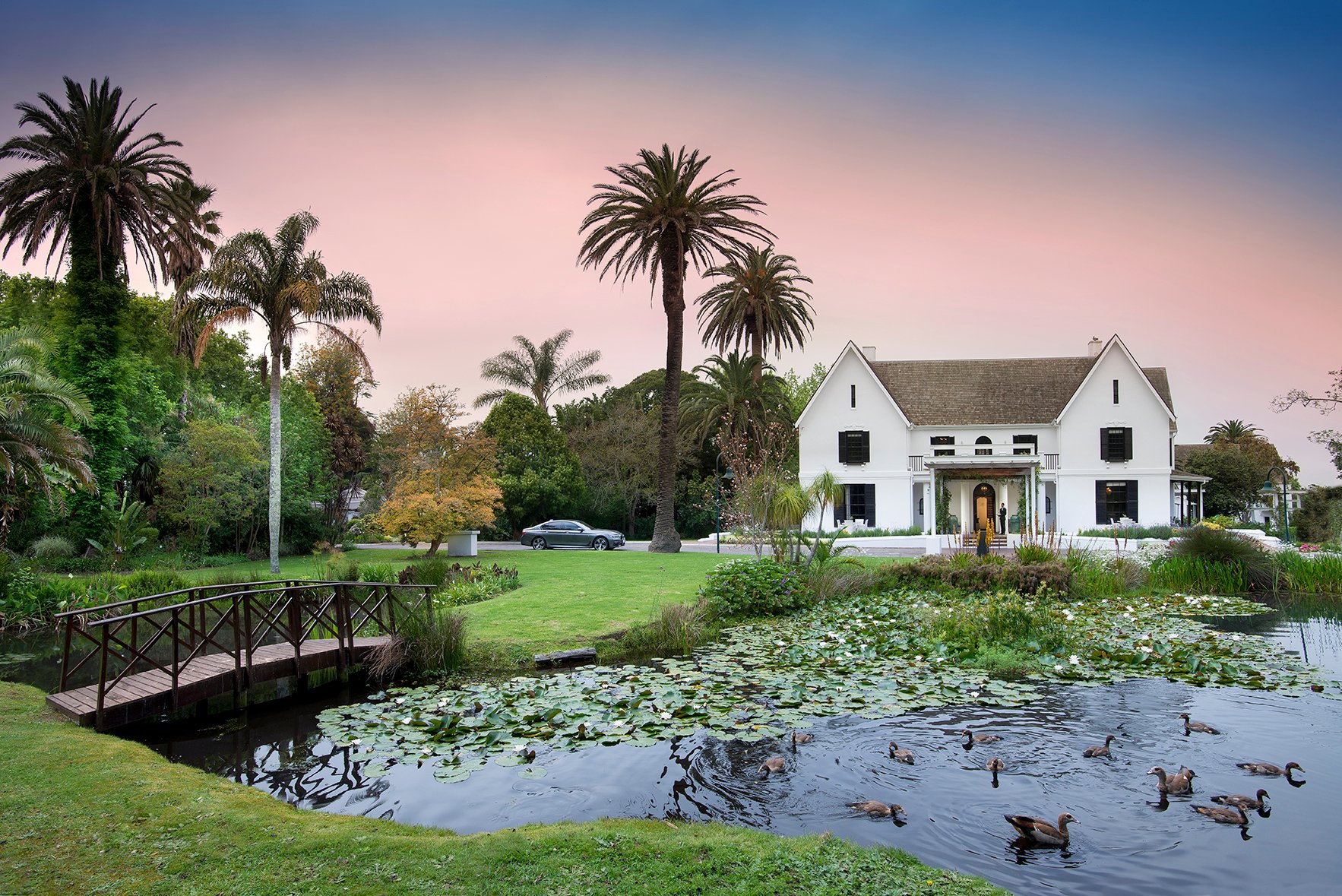 The Manor House-官方