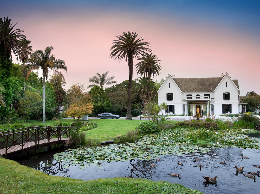 The Manor House主图