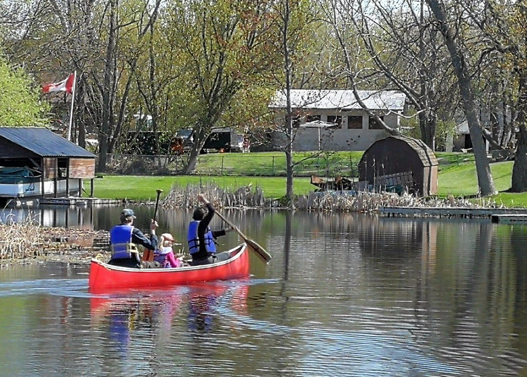 Holiday Country Manor主图