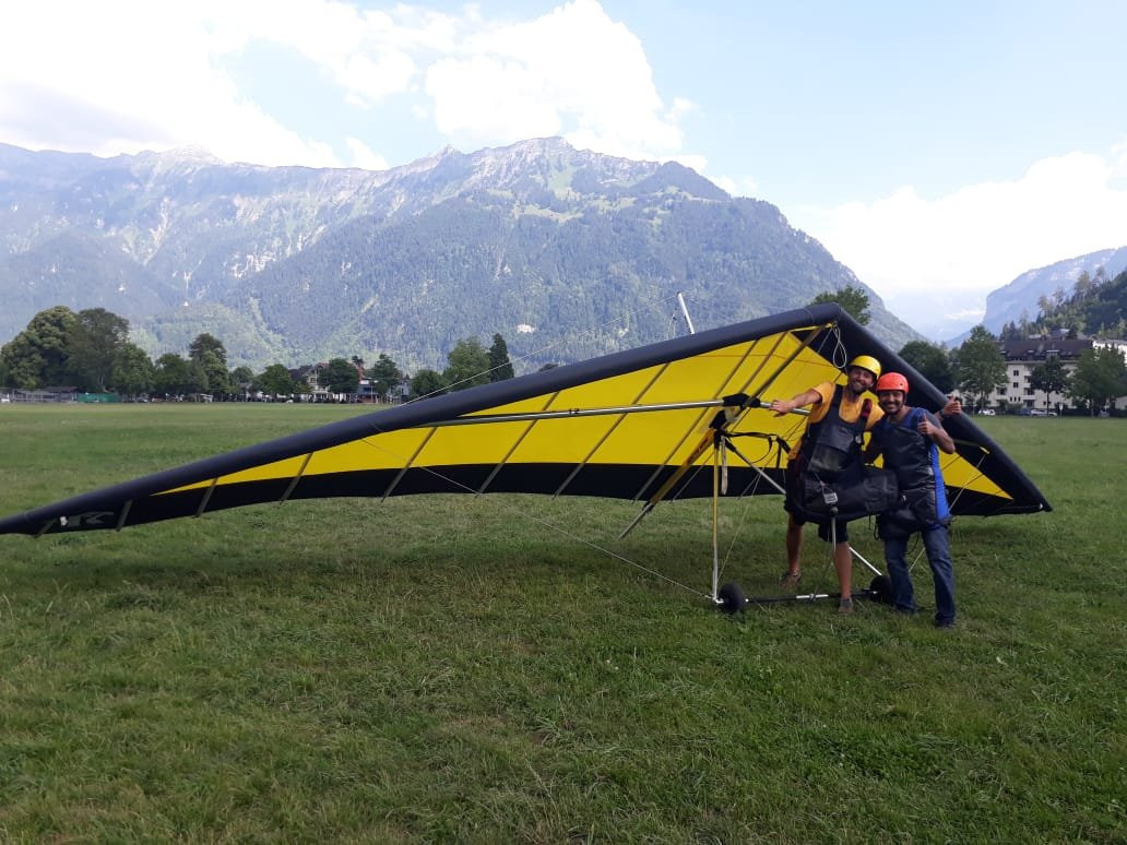 BumbleBee Hang Gliding Interlaken景点图片