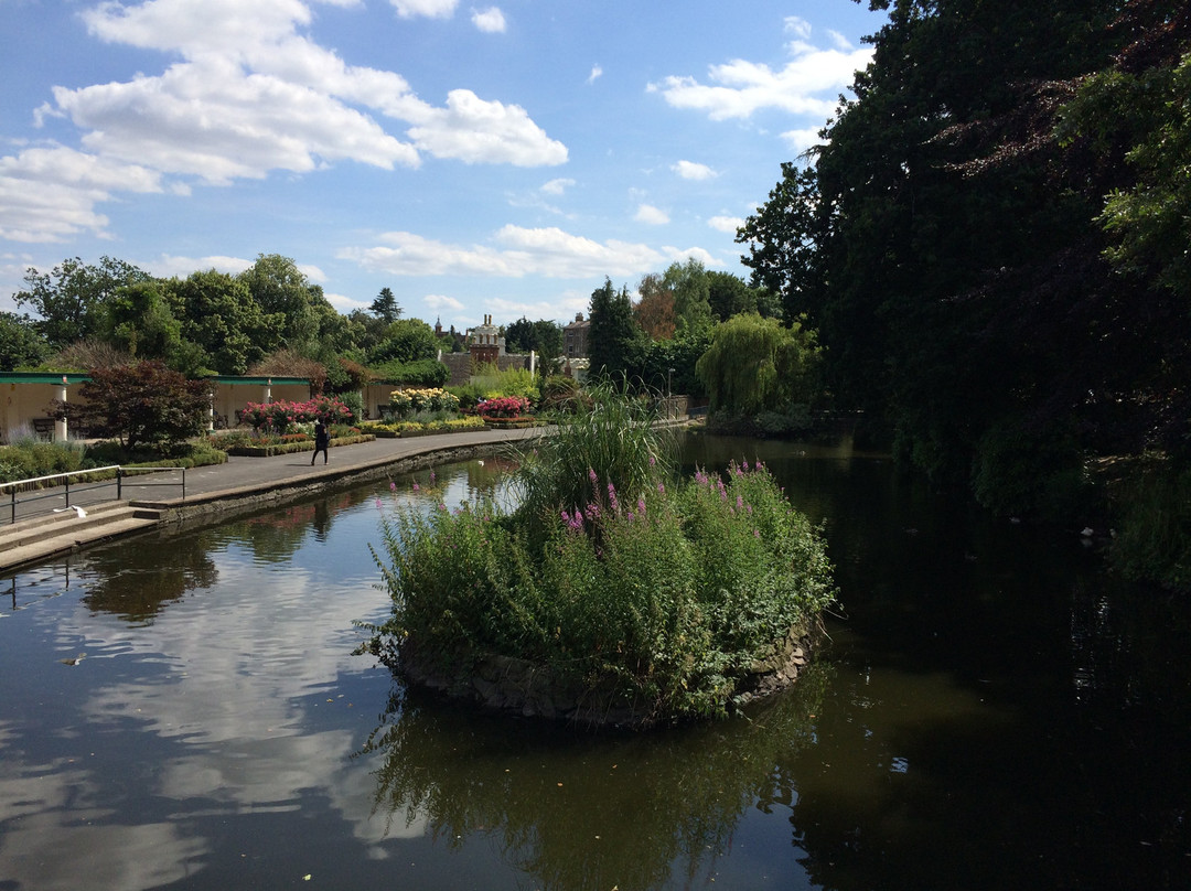 Priory  Park景点图片