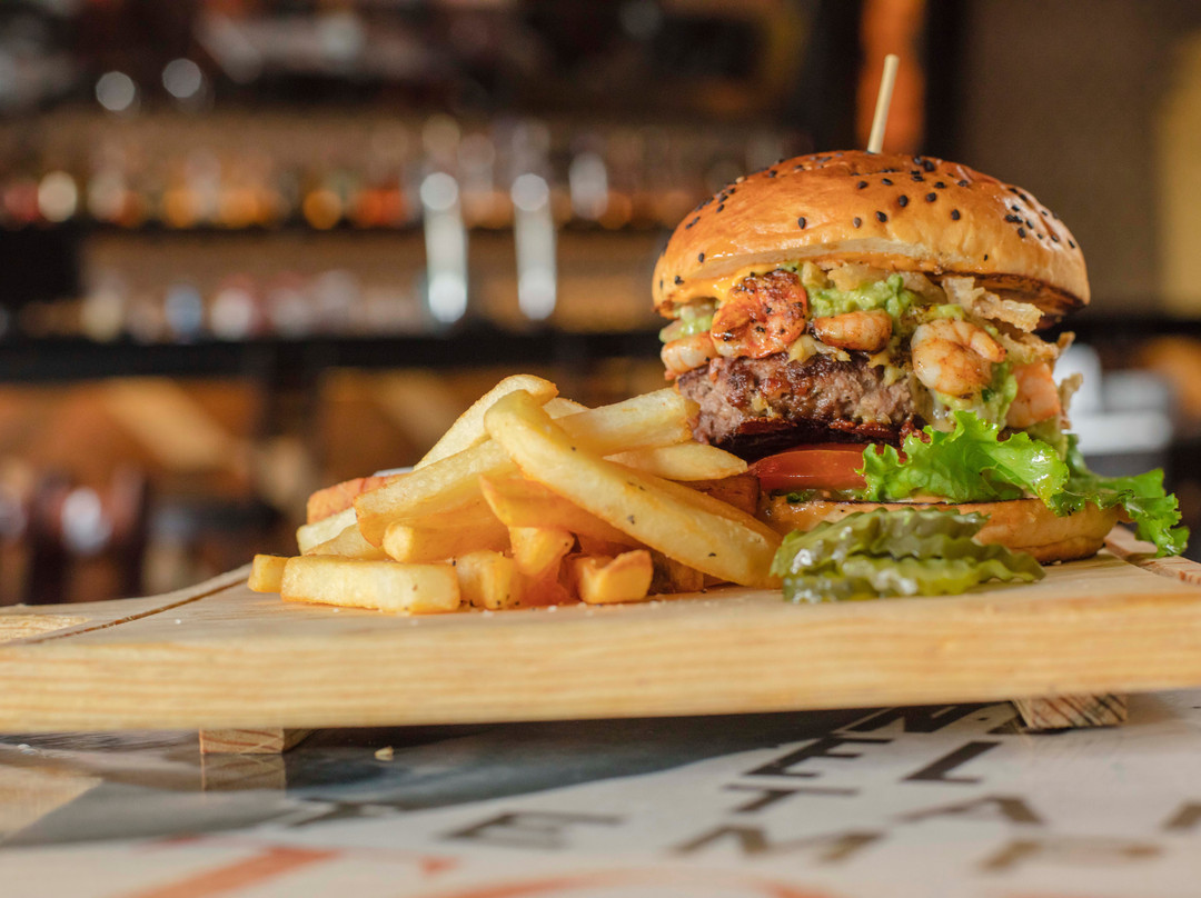 Los Mochis餐馆和美食-La Mentirosa