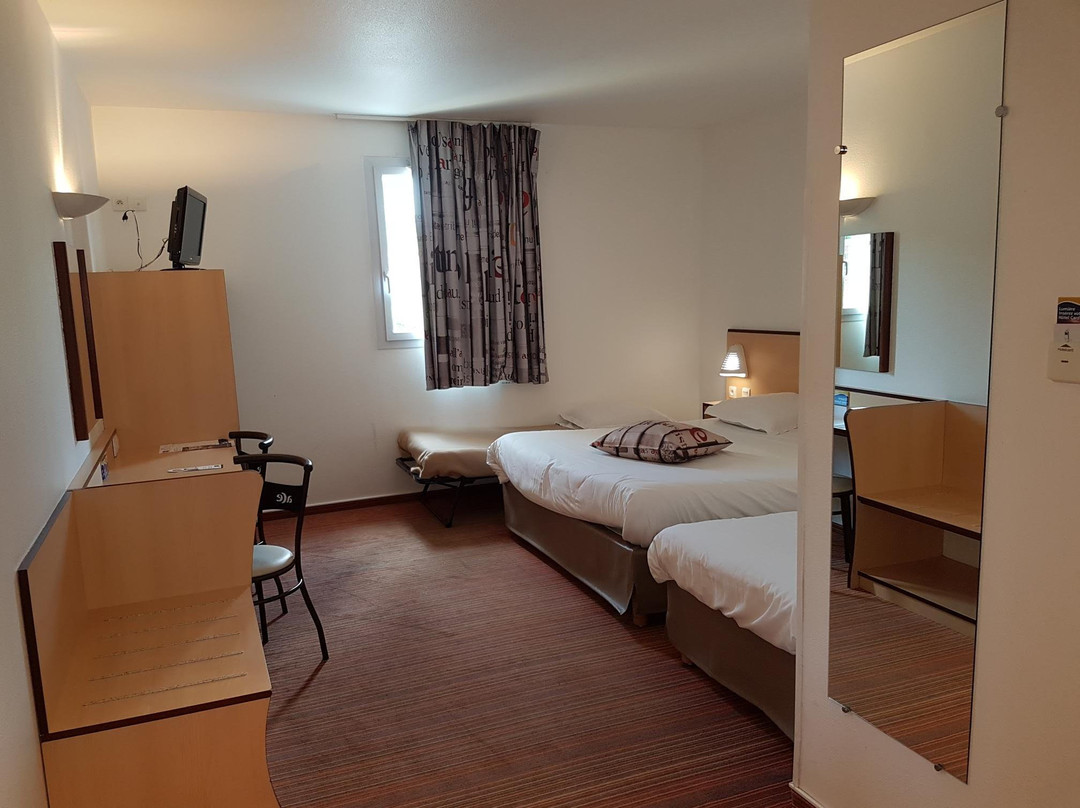 ACE Hôtel Issoire主图